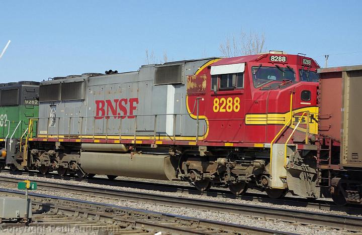 BNSF 8288 - SD75I.jpg